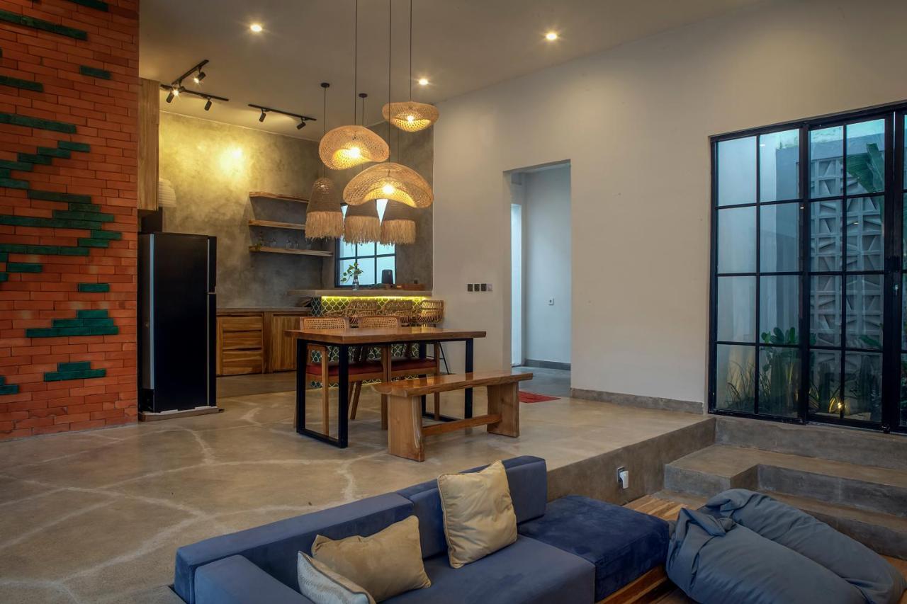 Kintsugi Private Mandalika Villa *